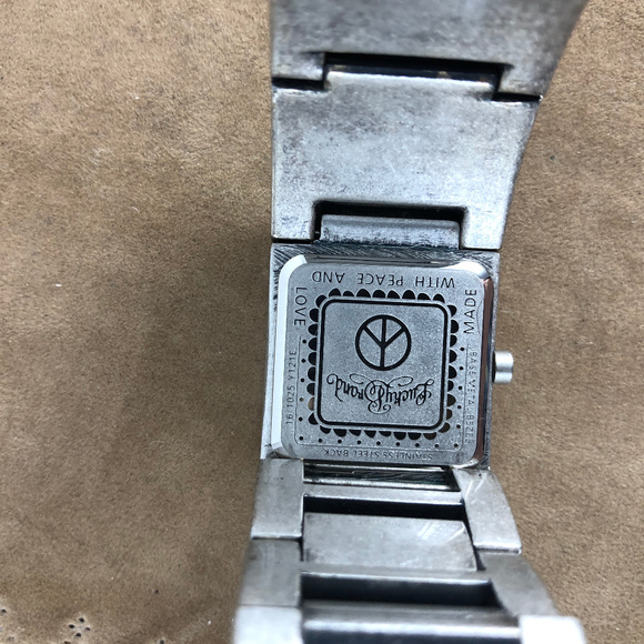 COPY - Be Lucky Brand Watch Silvertone 4 Leaf Clover - Picture 3 of 8
